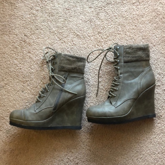 Mossimo size 10 wedge boot - Picture 4 of 4